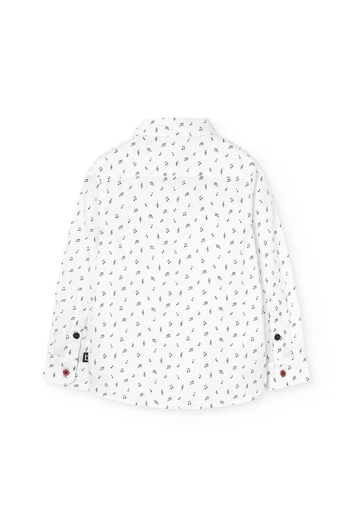 Vista trasera de la camisa blanca Boboli de Cachaboo, con estampado de notas musicales, manga larga y diseño sofisticado para niños.