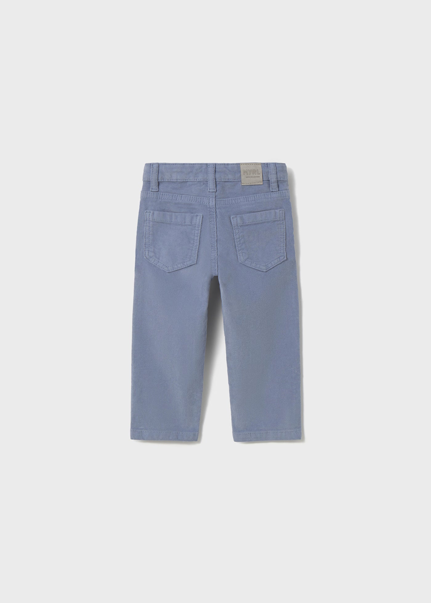 Vista trasera del pantalón de pana fina color azul para niño.