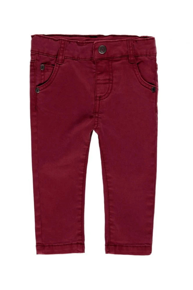 Vista frontal completa del pantalón de mezclilla burdeos Boboli, corte recto.