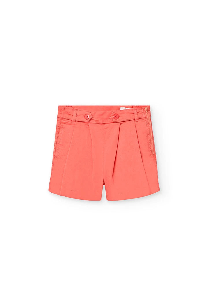 Vista frontal del short coral satinado de Boboli para niña.