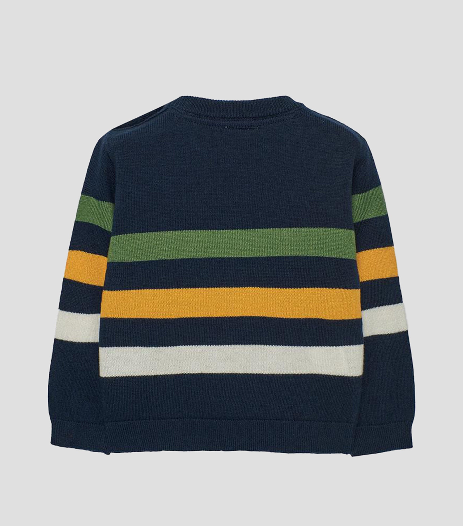 Vista trasera del suéter de punto para niño, mostrando las rayas horizontales en verde, amarillo y blanco en la espalda y mangas, marca Boboli.
