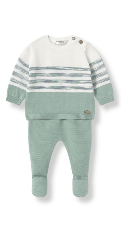 Conjunto para recién nacido en color verde con diseño cómodo y fresco de la marca Mayoral.
